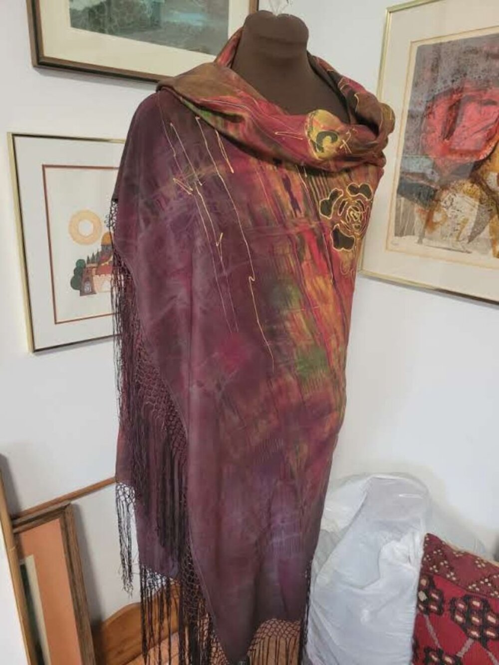 Hand Painted And Decorated Spanish Shawl - Picture 2 of 3